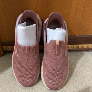 Skechers Rose Slip-On Sneakers